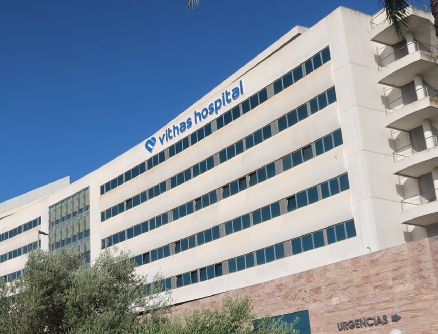 Fachada Hospital Vithas Sevilla