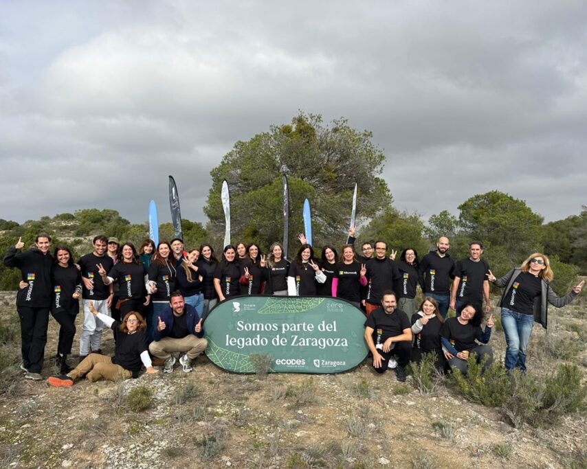 Equipo participante en la Reforestación de El Bosque de los Zaragozanos