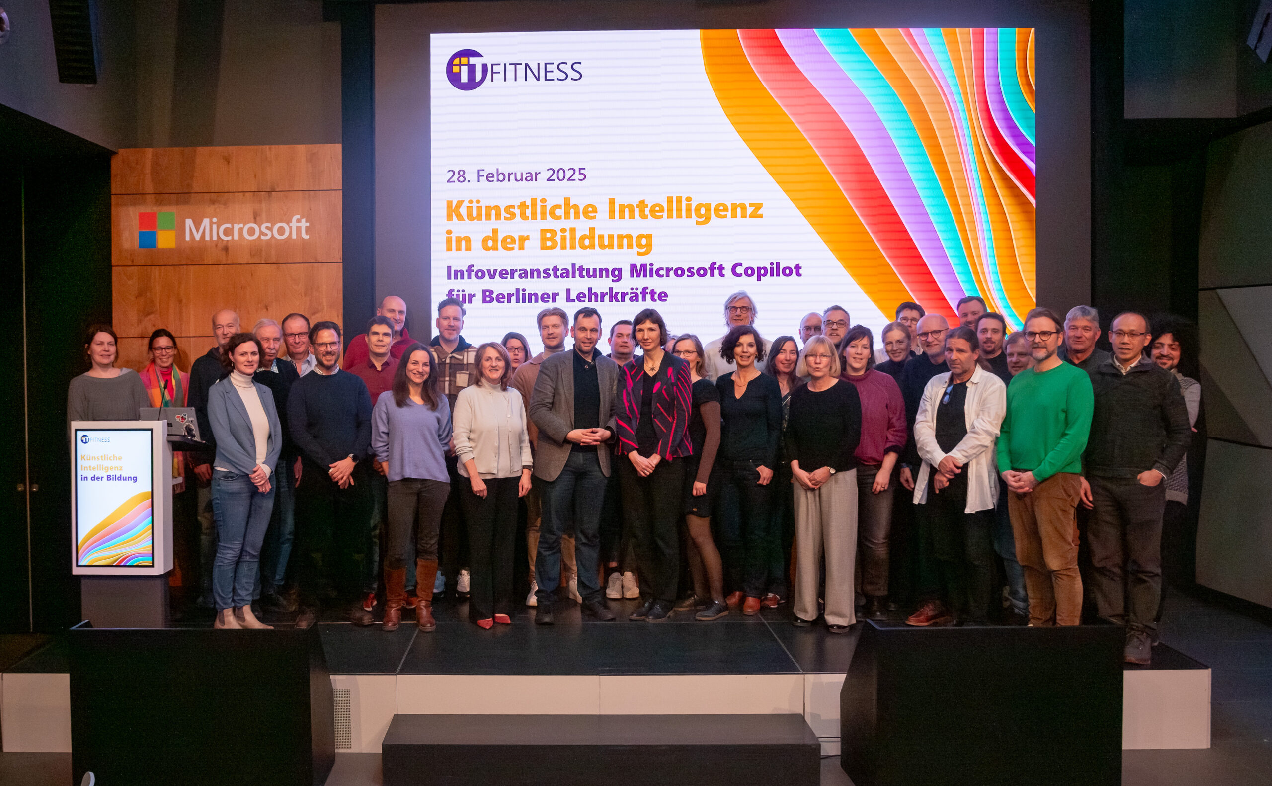 Gruppenbild der Teilnehmenden des Copilot Workshops für Lehrkräfte in Berlin