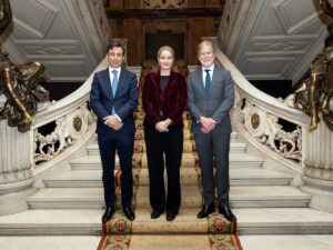 De izquierda a derecha: Paco Salcedo, presidente de Microsoft España; Alexandra Åquist, CEO de Aranzadi LA LEY y Jeff Bullwinkel, vicepresidente y Deputy general counsel de Corporate External & Legal Affairs en Microsoft EMEA