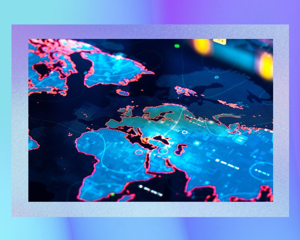 Mapa del mundo en tonos azules con contorno rojo